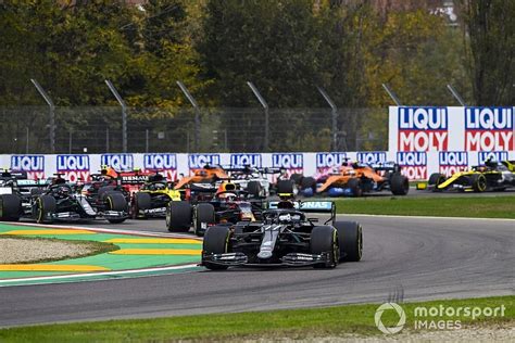 Hoe Laat Begint F1 Starttijden Van Alle Races In 2021