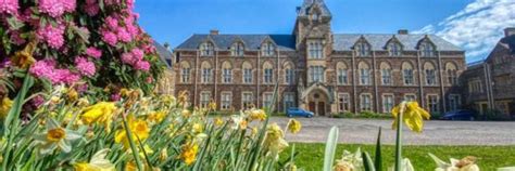 Queen's College Taunton | Top School Guide