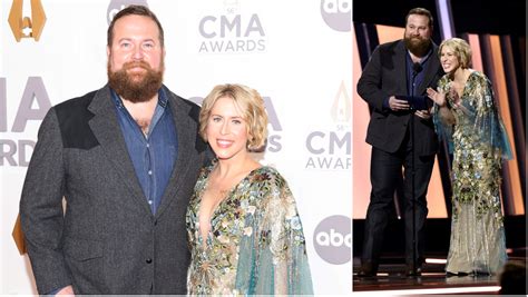 Which Star Helped Erin Napier Find Her Cma Awards Dress