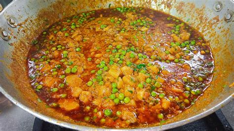 Restaurant Style Aloo Matar Ki Sabji How To Make Aloo Matar Curry