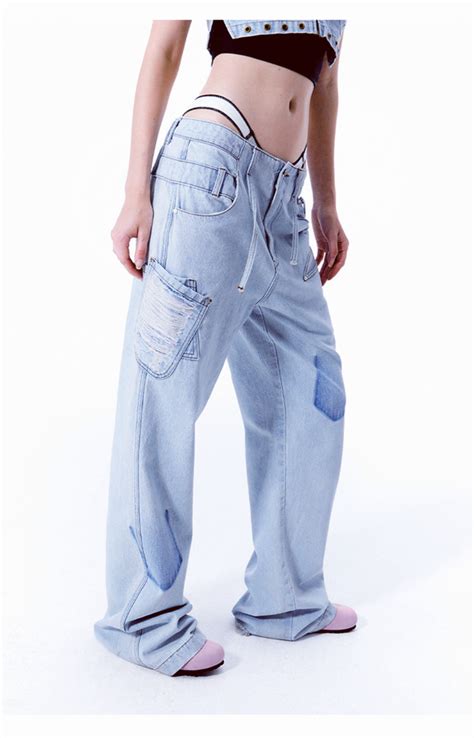 9 Reasons Why Are Low Rise Jeans Still In Style In 2024 Elegantgene