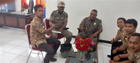 Satpol PP Yapen Terima Kunjungan 5 Orang PLB Penyandang Disabilitas