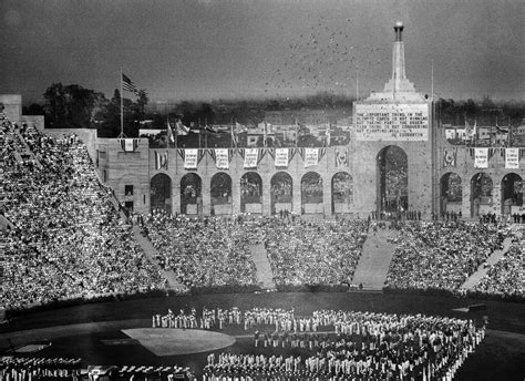 Los Angeles Coliseum Turns 100 And Endures As Cultural Icon Los