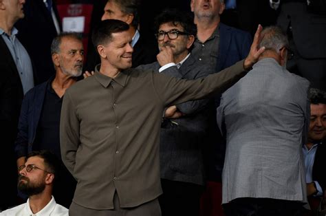 Szczesny Urges Hands Off To Personal Life After Barcelona Move Daily