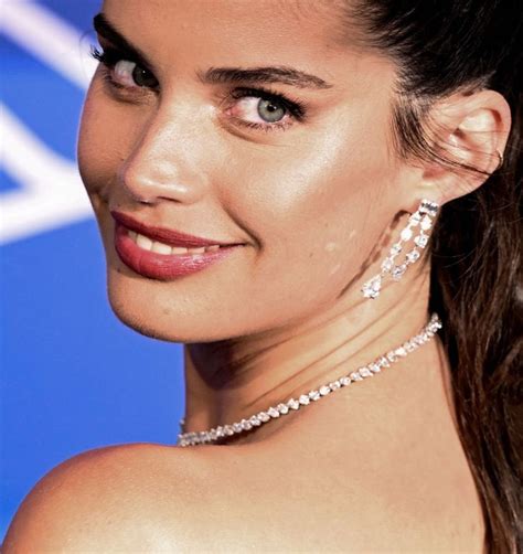 Sara Sampaio