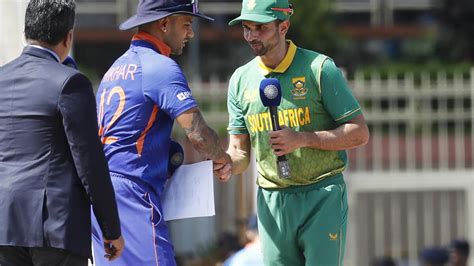 IND vs SA 2nd ODI Score Updates: India thrashes South Africa by seven wickets, levels three ...