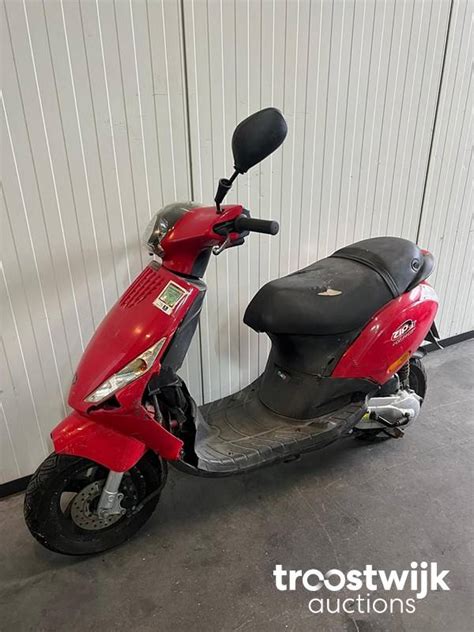 Piaggio Zip Piaggio Zip Moped Troostwijk