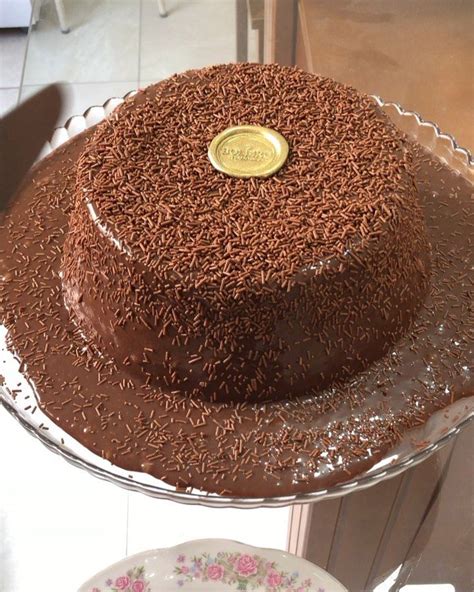 Vai Uma Fatia De Bolo Vulcão De Brigadeiro Gourmet Nesse Friozinho Vai