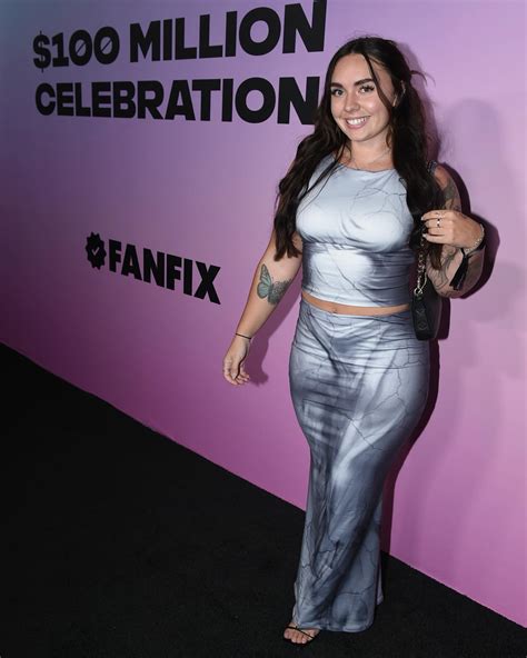 Abby Berner ♥︎ | Thank you @fanfix 💕 Had so much fun:) thank you to the