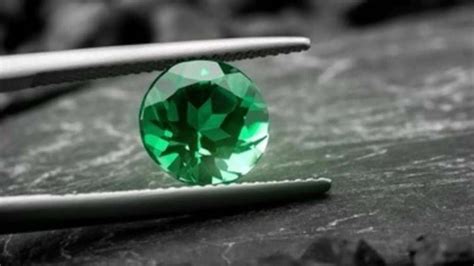 Emerald May Birthstone The Stone Of Lasting Love Timeless Beauty And