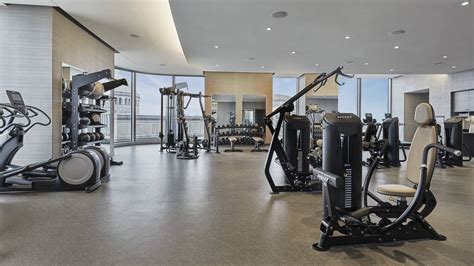 Boston Back Bay Hotel Amenities | Fitness Gym & Pool | Four Seasons