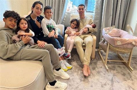 Apr S La Perte De Leur Fils Cristiano Ronaldo Et Georgina Rodriguez S