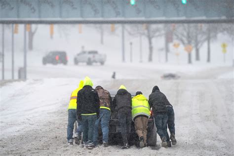 Winter Storm Live Updates Us Arctic Blast Leaves 9 Dead While Buffalo