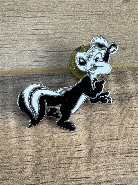 1993 Pepé Le Pew Skunk Vintage LOONEY TUNES Tie Tack … - Gem