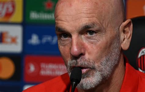 Roma Milan Stefano Pioli Parla Di Jos Mourinho Innervosisce