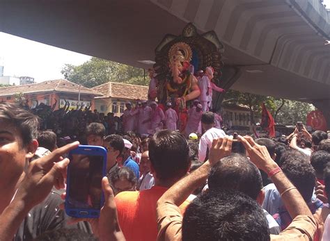 Ganpati Visarjan Photos From Mumbai: Devotees Bid Farewell to Lalbaug ...