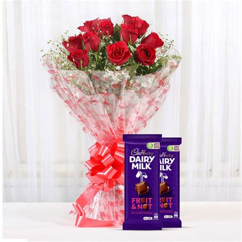 Red Rose Bouquet with Chocolates | Celebratebigday.com