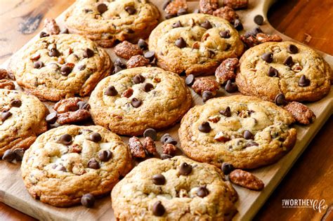 Praline Chocolate Chip Cookies | The Holiday Cookie You Need To Make