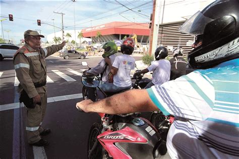 Tr Nsito No Entorno Do Samb Dromo Ter Altera Es Nos Dias Dos Desfiles