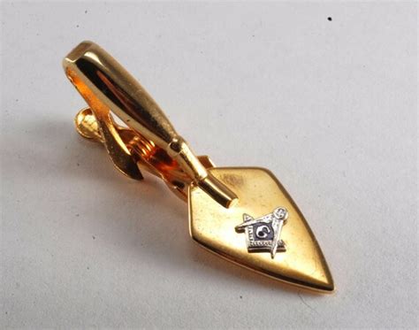 Vintage Swank Trowel Mason Masonic Compass Square Tie Gem