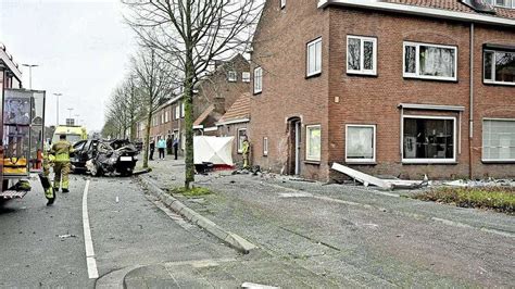 Gigantische Ravage Na Ernstig Verkeersongeval Tilburg Fietser