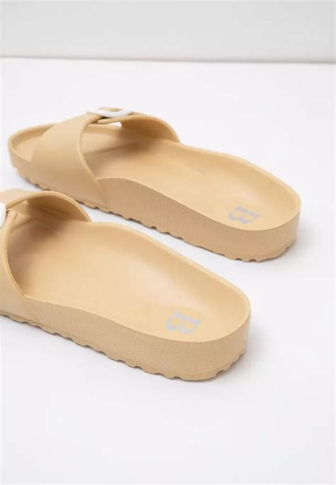 Jual Berrybenka Label Sofia Mantila Basic Sandal Beige Original 2025