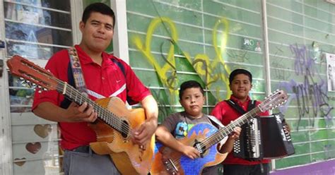 Niños Prodigio De La Música Deleitan En Su Tiempo Libre