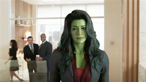 See The All-New She-Hulk Redesign | GIANT FREAKIN ROBOT