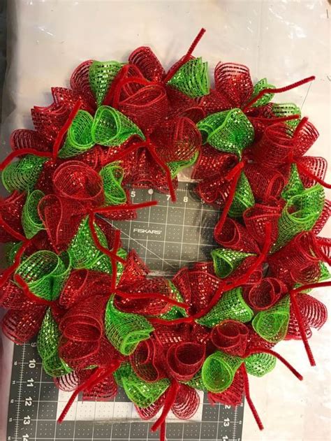 Diy Budget Friendly Christmas Wreath Christmas Wreaths Diy Easy Deco