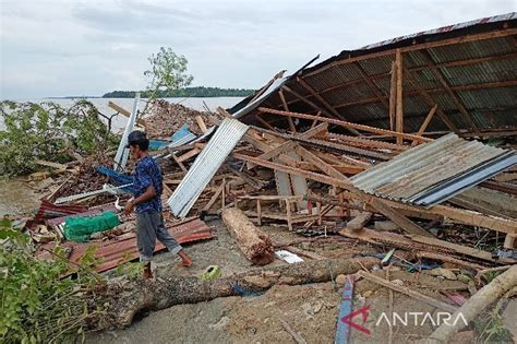 Bpbd Pembangunan Huntara Korban Banjir Torue Selesai November