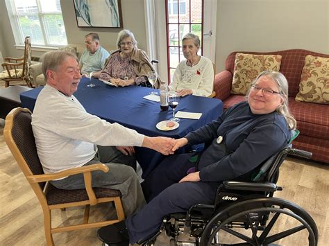 Happy Hour | Columbia Cottage