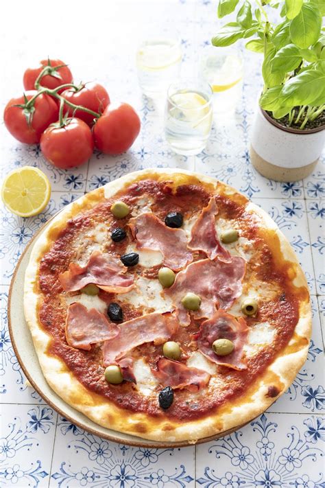 Pizza Au Jambon La Recette Pas Ch Re Et Facile Faire Recettes De