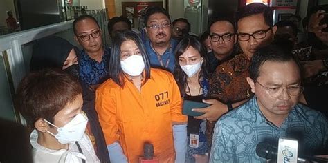 Usai Pembunuhan Brigadir J Putri Candrawathi Cuek Tinggalkan Rumah