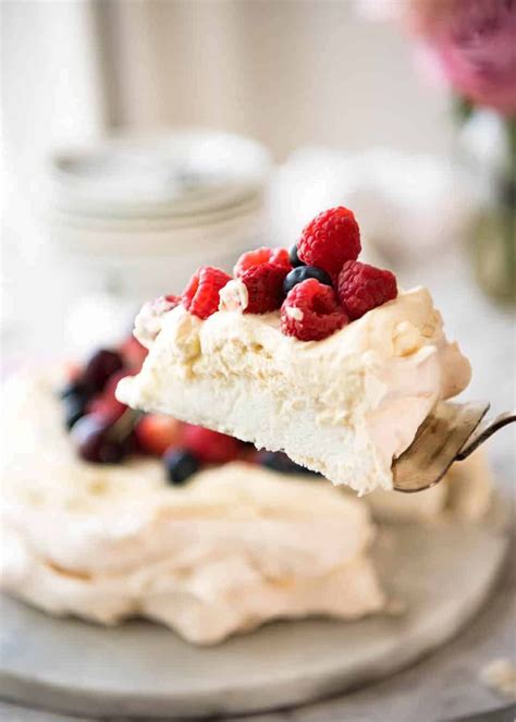 Pavlova Recipetin Eats