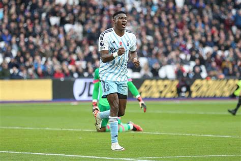 Awoniyi Elanga Felipe Resume Forest Training The Athletic