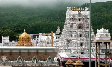 Devotees Rush Continues At Tirumala Temple