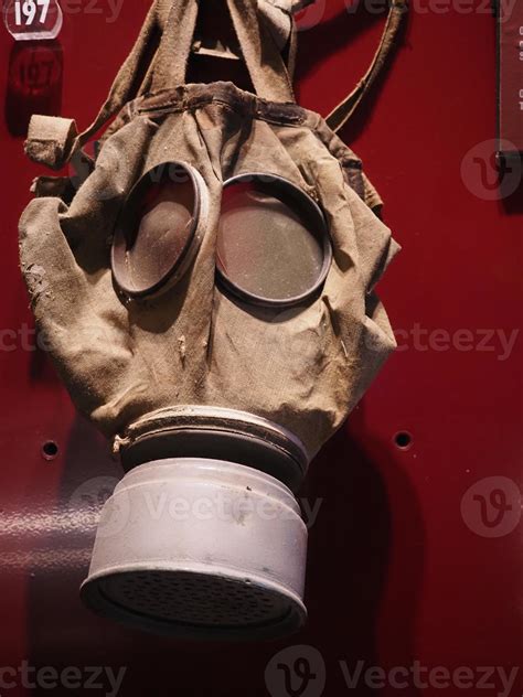 masque à gaz première guerre mondiale 12005840 Photo de stock chez Vecteezy