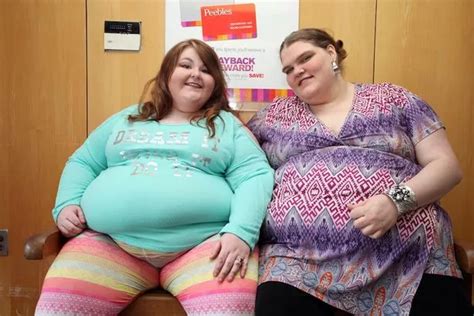 Meet The 30 Stone Woman Who Earns A Living Flashing Her Flab And Scoffing Junk Food In Online