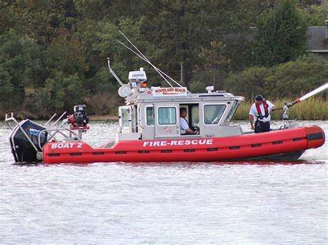 Fire/Rescue Boat 2 - Edgewater Volunteer Fire Department