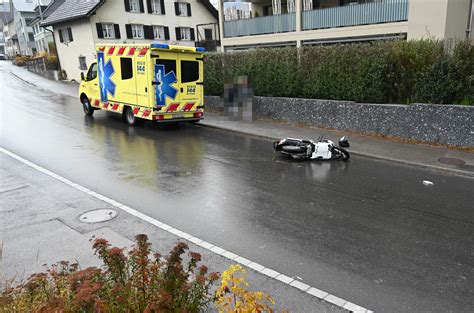 Eschenbach Sg Kollision Zwischen Auto Und Motorrad Motorradfahrer