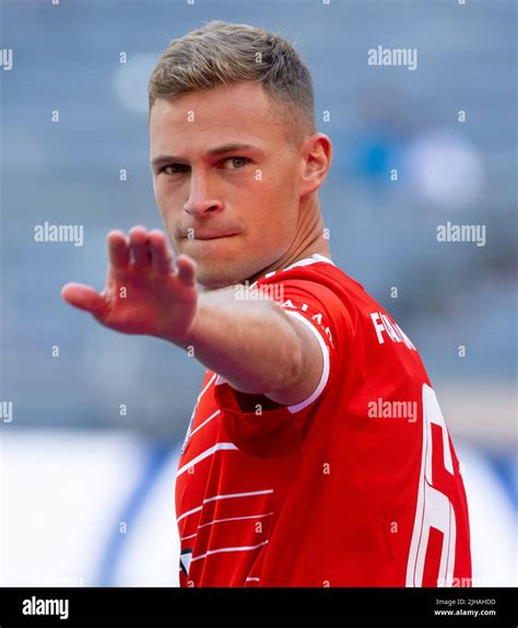 Joshua Walter Kimmich Fc Bayern Munchen Fotos Und Bildmaterial In