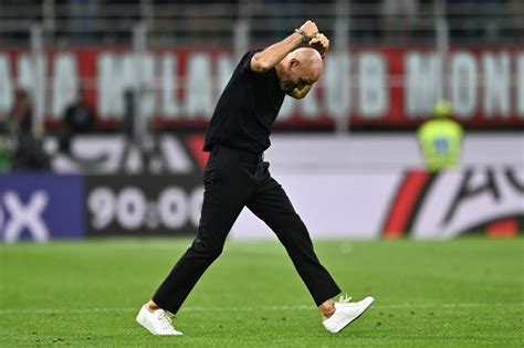 Milan Stefano Pioli Vuole Cambiare Modulo Daily Milan