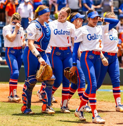 Florida Gators Softball Beats Baylor Bears In Ncaa Super Regionals Opener