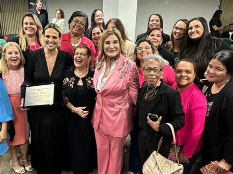 Bispa F Recebe Pr Mio De Mulher Not Vel Na Alesp