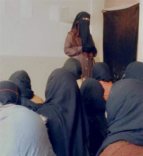 Kehidupan Perempuan Afghanistan Di Bawah Taliban Rasanya Seperti