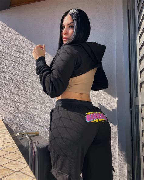 Jessica Amaral (@eujeamaral) • Instagram photos and videos