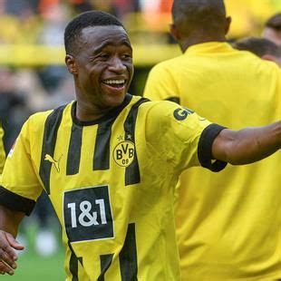 Borussia Dortmund Was Wird Aus Moukoko Und Bellingham Erste