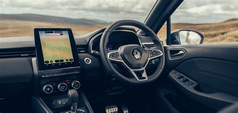 Renault focuses on sustainability and connectivity in new Clio ...