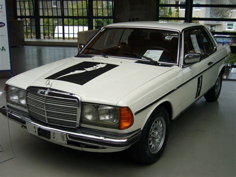 Mercedes benz w123 coupe amg