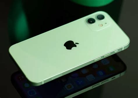 apple logo      iphone   secret button